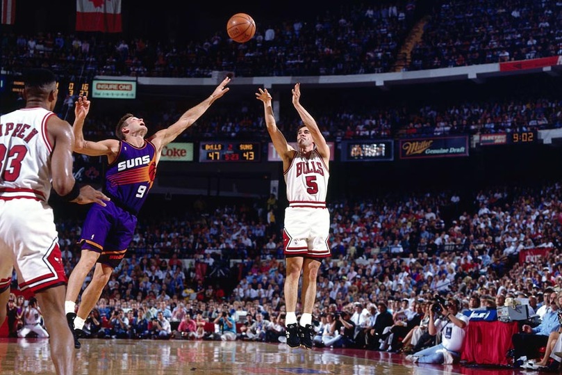  凯尔特人霍福德经验制胜，关键时刻稳定军心