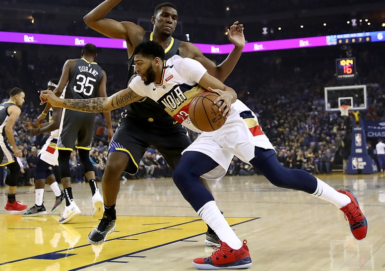  库里单场命中九记三分，勇士大胜鹈鹕重返西部前四  