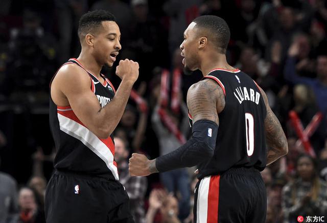  东契奇关键三分绝杀快船收获赛季第十场胜利